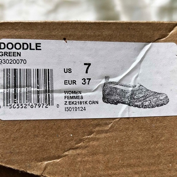 SHOES, KAMIK 4 WHEEL DRIVE OUTDOOR GEAR, RUBBER, SZ 7, GREEN MIX, MADE IN CANADA - Picture 2 of 11